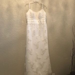 Beautiful Oleg Cassini Wedding dress